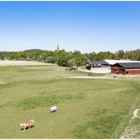 Vallby Farm Camp Orebro Bagian luar foto