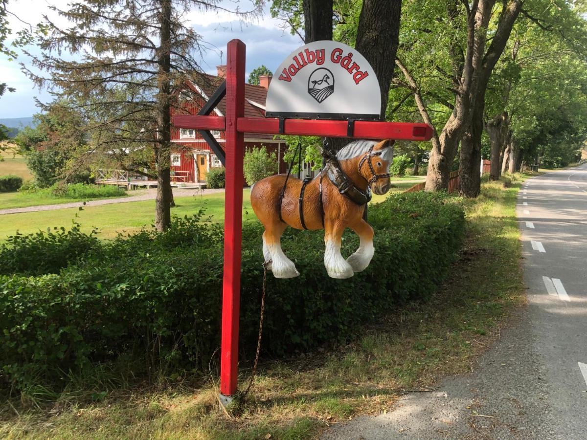 Vallby Farm Camp Orebro Bagian luar foto