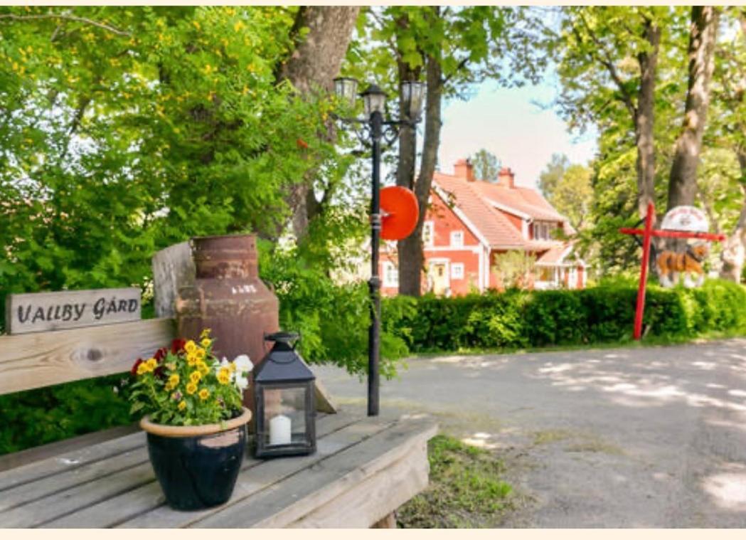 Vallby Farm Camp Orebro Bagian luar foto
