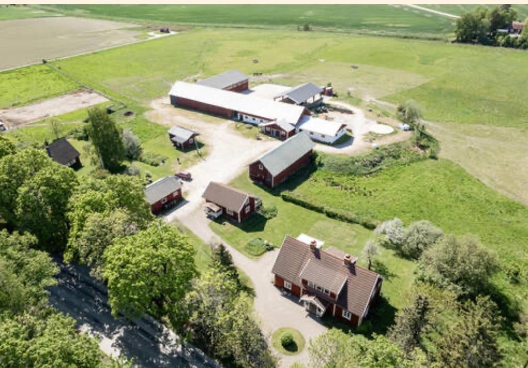 Vallby Farm Camp Orebro Bagian luar foto