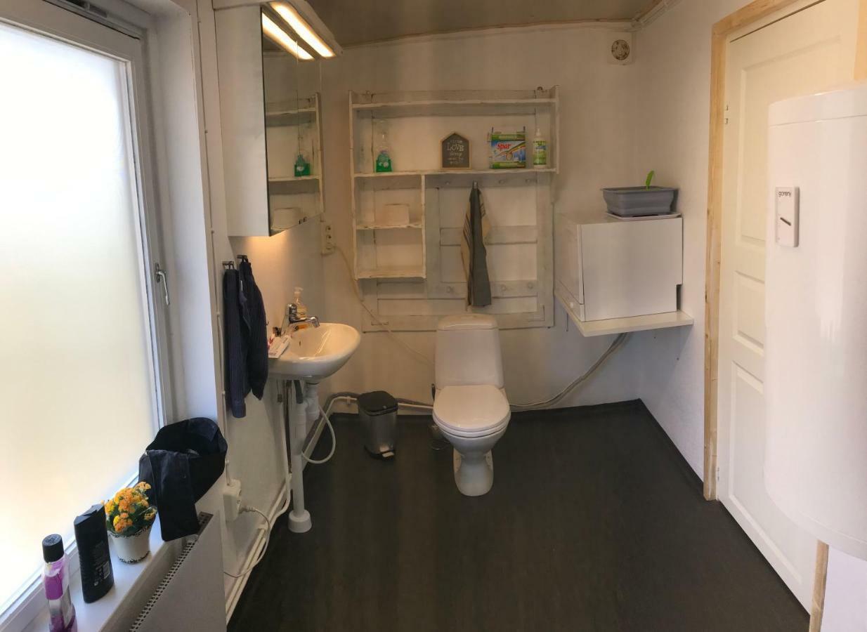 Vallby Farm Camp Orebro Bagian luar foto